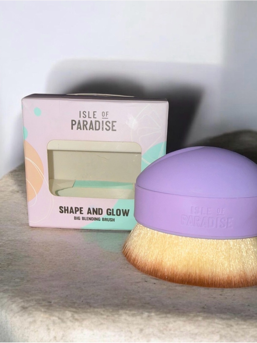 Isle of Paradise Lavender Dome Shape & Glow Blending Brush